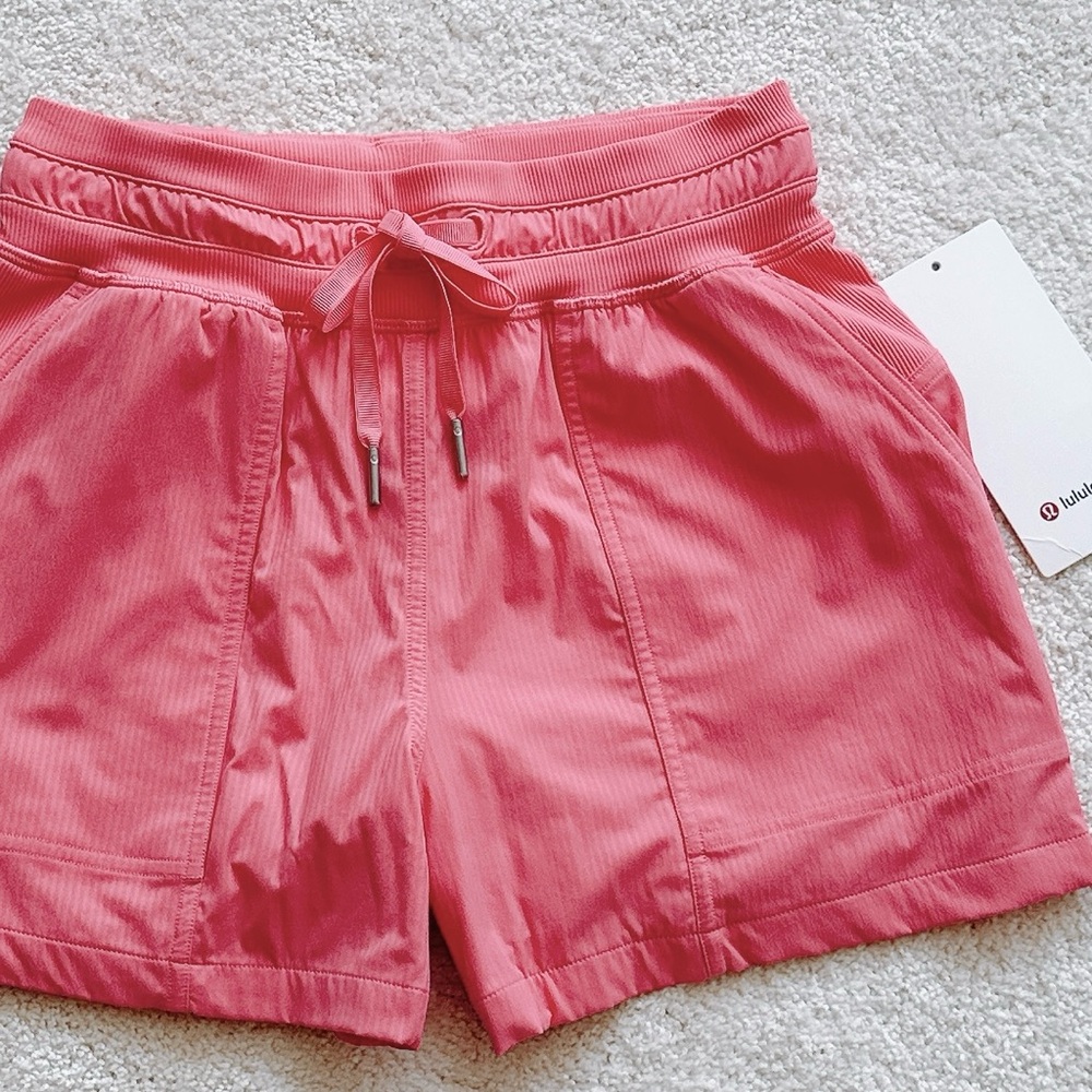 NEW♥️ LULULEMON DANCE STUDIO SHORTS sz 2 SAKURA PINK POCKET RUN TENNIS GOLF GYM